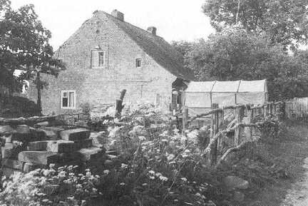 066 1003 Das Insthaus von Klein in Nalegau 1991 Foto R Sinnak