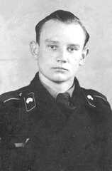 069 0008 Der Panzerschuetze Alfred Hollaender waehrend seiner Ausbildungszeit in Gross Glienicke