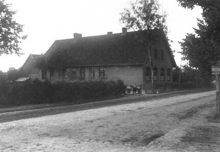 069 0050 Das Schulgebaeude in Nickelsdorf