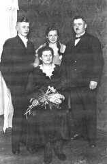 071 0019 Konfirmation im Jahre 1933 bei der Familie Lilienthal