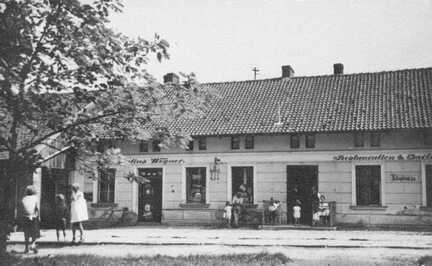 071 0057 Kolonialwaren und Gasthaus Julius Wegner in Paterswalde im Jahre 1936