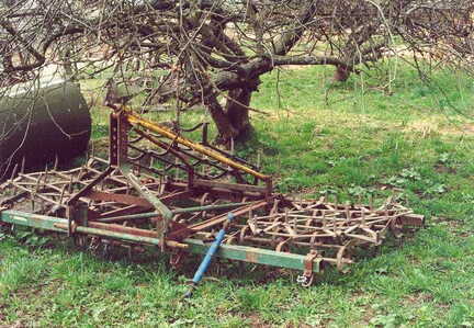 071 1054 Es gibt im Koenigsberger Gebiet keine Ersatzteile fuer die veralterten landwirtschaftlichen Geraete