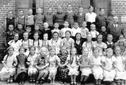 072 0023 Klassenbild der Schule Pelkeninken ca 1938