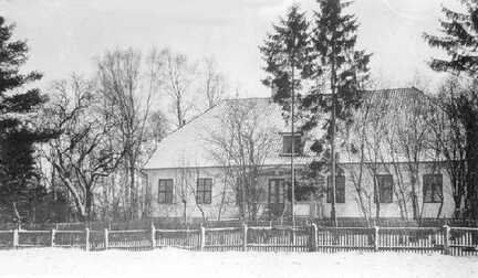 073 0029 Seitenansicht des Pfarrhauses von Petersdorf