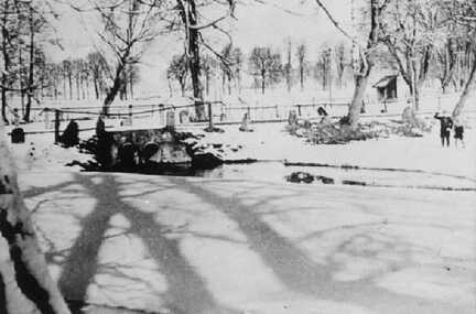 073 0046 Petersdorf im Winter Der Uebergang ueber den Muehlengraben