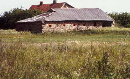 074 1002 Jodeiken am 12 06 1992 Ein Insthaus und ein Stall der Rest vom Gut Jodeiken