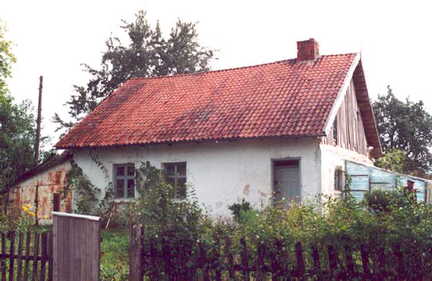075 1007 Haus Eggert Henke mit Stallanbau und Gewaechshaus innerhalb der noch stehenden Hausfundamente
