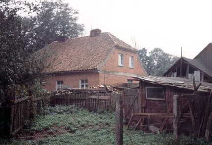 075 1022 Das Wohnhaus Sommer im September 1991