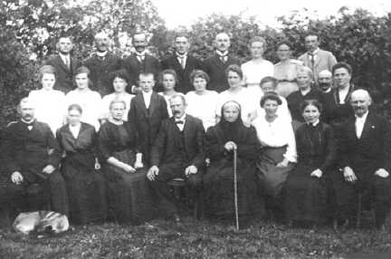 076 0060 Familienbild Konfirmation 1922 von Karl Gottaut