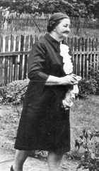 077 1002 Gertrud Jodeit geb Sahm im Jahre 1972