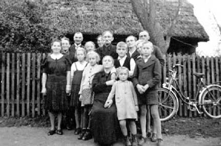 079 0055 Der 70ste Geburtstag von Grossmutter Minna Boehm im Jahre 1943