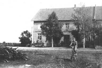 080 0012 Irmgard Weinreich aus Pregelswalde am Muehlenhaus Links der Patschkeweg