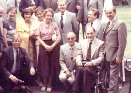 082 1002 Klassentreffen von Herbert und Horst von Hassel bach