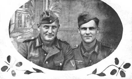 083 0020 Ernst Gloede rechts am 14 02 1943 in Frankreich