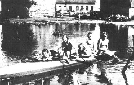 085 0024 Im Faltboot auf dem Teich in Rockeimswalde