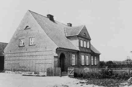 085 0027 Schulgebaeude in Rockeimswalde erbaut 1927