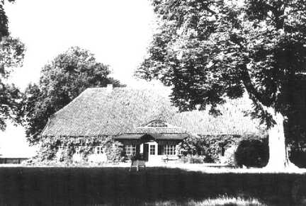 086 0016 Das Wohnhaus Gut Perkuiken im Jahre 1943 von der Gartenseite gesehen