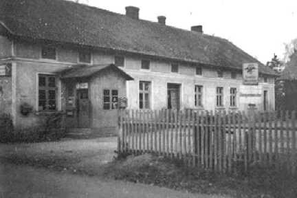 087 0005 Wohnhaus der Familie Erich Stoermer Das Foto zeigt die Hofansicht