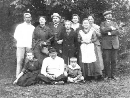 089 0034 Die Familie Reidenitz aus Sanditten Ortsteil Pelohnen
