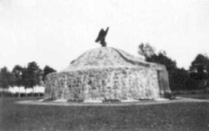 090 0039 Das Ehrenmal