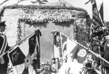 090 0045 Am 09 September 1934 die Fahnen verneigen sich