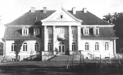 090 0057 Das Gutshaus Trimmau von der Hofseite Letzter Besitzer Familie Franz Lottermoser