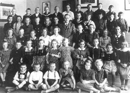 092 0002 Die Schule Schiewenau 1938