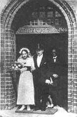 092 0012 Hochzeit von Fritz und Elisabeth Todtenhaupt geb Landsberger am 10 01 1935 in der Allenburger Kirche