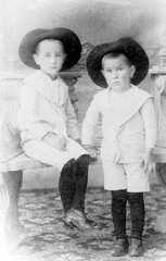 092 0021 Die Geschwister Bruno und Erich Todtenhaupt ca 1904