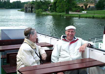 59 05 1187 8 Schirrauer Kirchspieltreffen 2005 Zum ersten Mal beim Treffen Das Ehepaar Eggert aus Asslacken