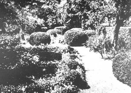 094 0032 Dies ist der wunderschoene Garten der zu dem Haus gehoerte