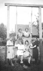 094 0058 Frauenwerk Veranstaltung 1943 Ganz rechts im dunklen Kleid Frau Endrejat heute Schoenebaum