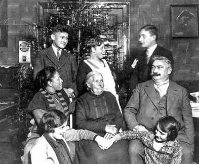 094 0159 Weihnachten 1928 im Hause Troyke in Schirrau