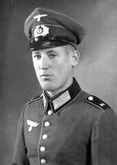096 0007 Oscar Krause mit 20 Jahren im Jahre 1942 in Russland gefallen
