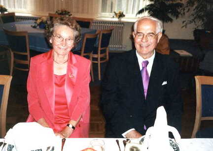 099 1010 Goldene Hochzeit Adolf und Christa Wendel geb Geruchkat aus Skaten und Hohenfried am 30 Juli 2005