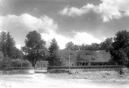 100 0027 Gutshaus Sprindlack Ansicht von der Hofseite