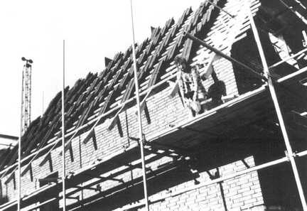 103 0021 Rohbau der neuen Schule in Starkenberg 1937