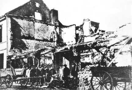 105 0008 Tapiau 1914 Die durch russischen Beschuss zerstoerte Innenstadt