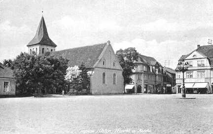 105 0025 Alte Postkarte aus Tapiau Marktplatz und Kirche