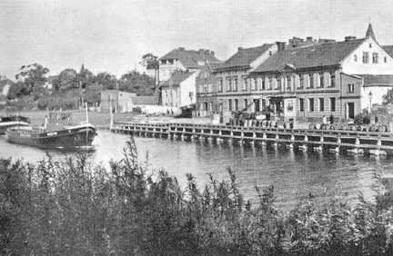 105 0037 An der Deime in Tapiau