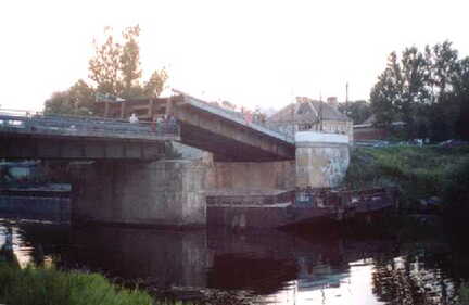 105 1508 Die Klappbruecke in Tapiau ist wieder funktionsfaehig