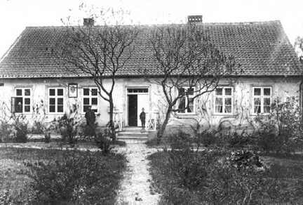 106 0003 Das Postgebaeude in Taplacken
