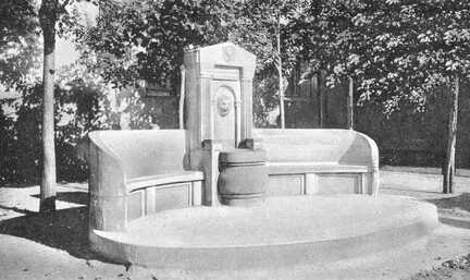 111 0045 Alte Postkarte aus Wehlau Der Marktbrunnen