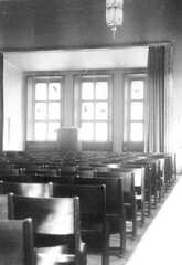 111 0969 Realgymnasium Blick zur Buehne mit Rednerpult