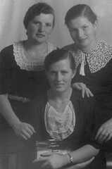 112 0030 Dreimaedelhaus 1937 Eva Margarete u Charlotte