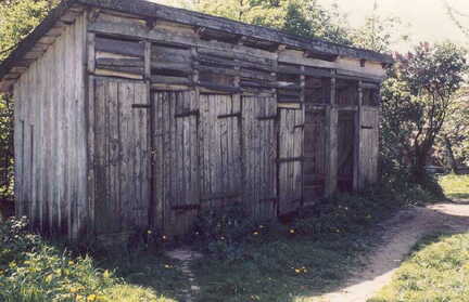 112 1006 Die Toiletten der ehemaligen Weidlacker Schule im Jahr 1993