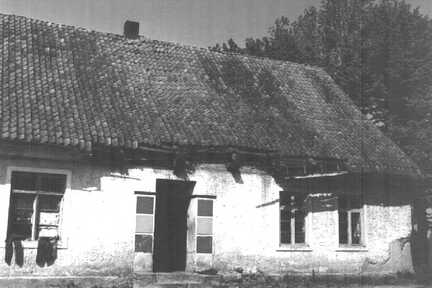 112 1008 Die Schule in Weidlacken im Jahre 1998