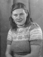 114 0012 Christel Wichmann im Alter von 18 Jahren