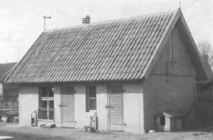 114 0022 Langstueck Der Gefluegelstall zum Hof Adolf Steinbacher