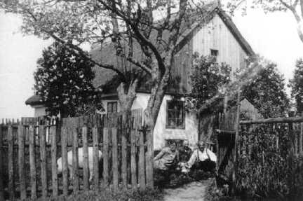 114 0037 Das alte Wohnhaus der Familie Wolgem
